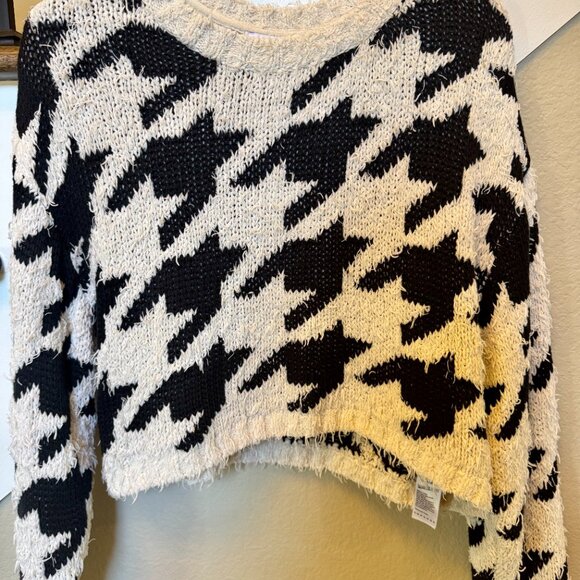 Topshop, Houndstooth Sweater, SIZE M - Picture 3 of 5